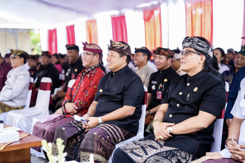 Bupati Giri Prasta Hadirkan Gedung Graha Pemilu Alaya Giri Nata  Simbol Komitmen Kuat Wujudkan Kedaulatan Rakyat dan Demokrasi